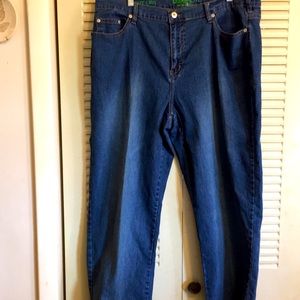 Avenue Women’s 20 Denimlite straight leg blue jean